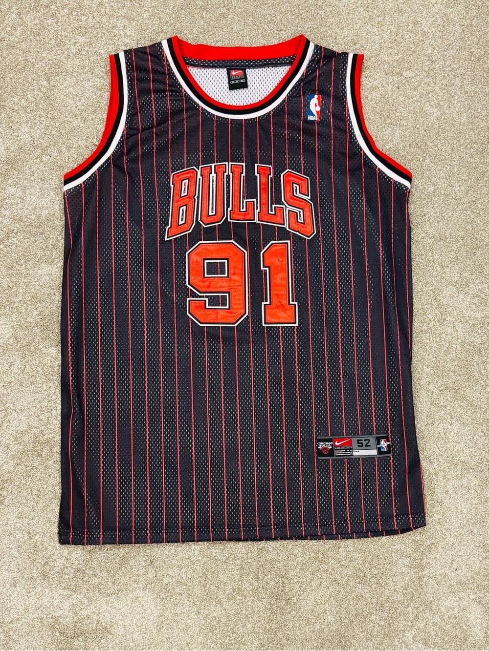 Vintage Nike Chicago Bulls Dennis Rodman #91 Black Pinstripe Jersey Size 52 XL⁠